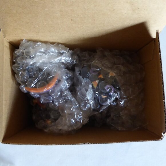 NEW 2003 SPOOKY HOLLOW WITCH HAT BOOT CERAMIC SALT PEPPER SHAKER SET - Picture 15 of 15